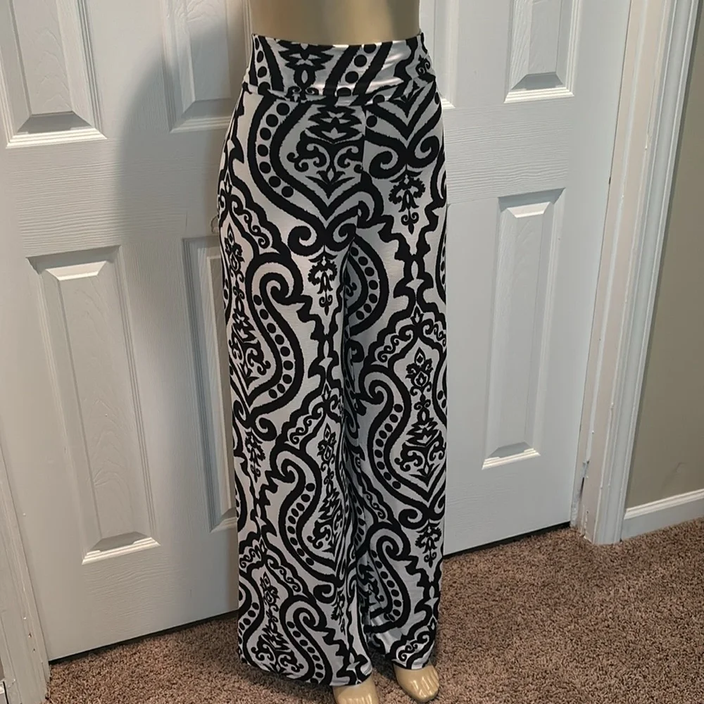 Bellamie- Black and White Patterned PalazzoPants size L - Picture 3 of 5